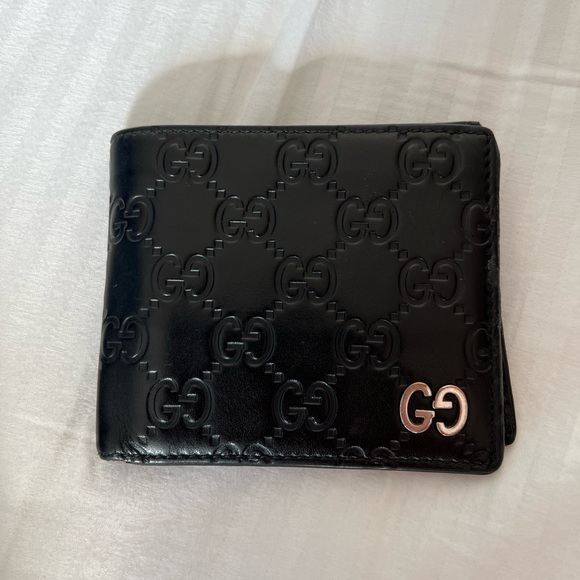 Gucci Men’s Signature Wallet - Picture 1 of 4